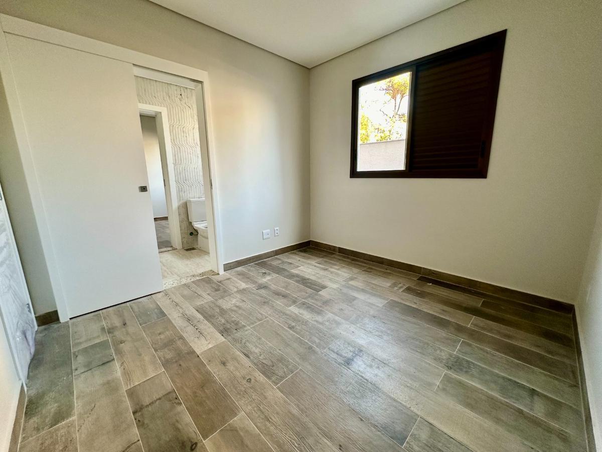 Apartamento, Jaraguá, 4 Quartos, 3 Vagas, 4 Suítes
