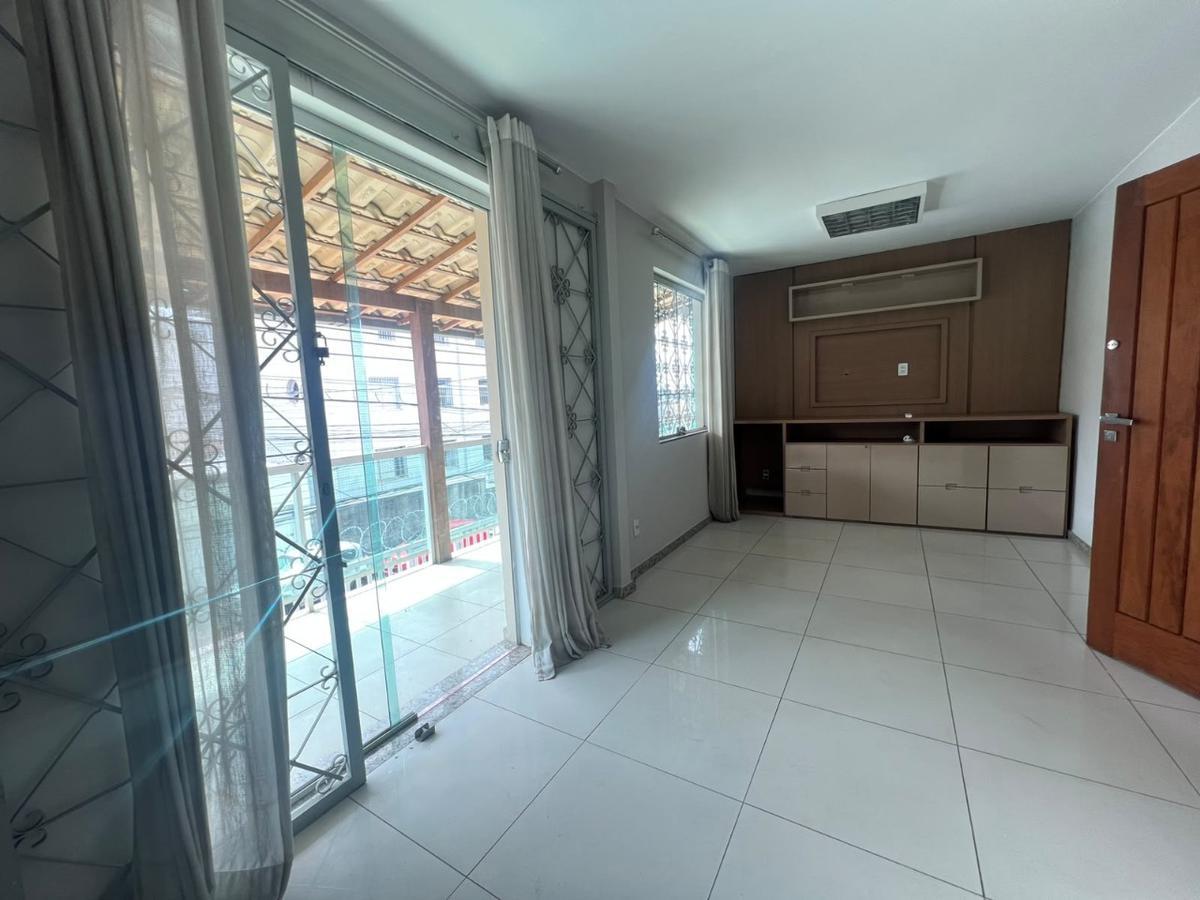 Casa Comercial, Nova Suíssa, 0 Quarto, 0 Vaga