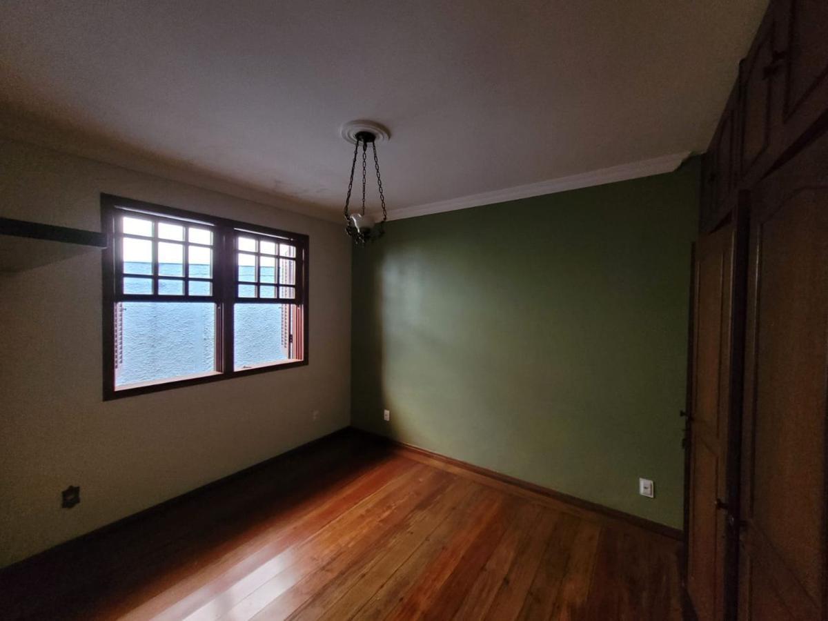 Casa, Caiçaras, 3 Quartos, 4 Vagas, 1 Suíte