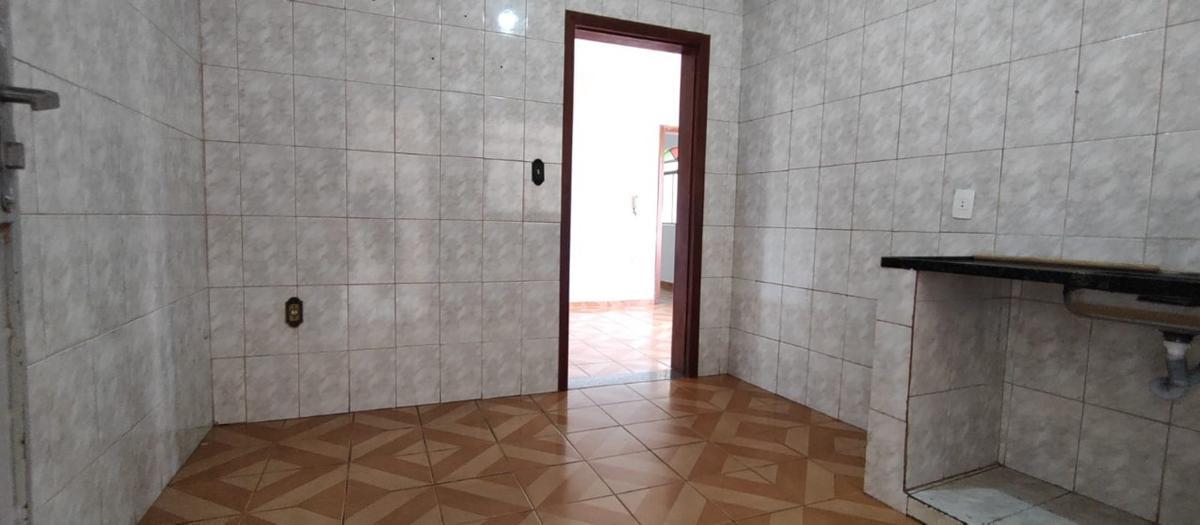 Casa, Palmeiras, 2 Quartos, 0 Vaga