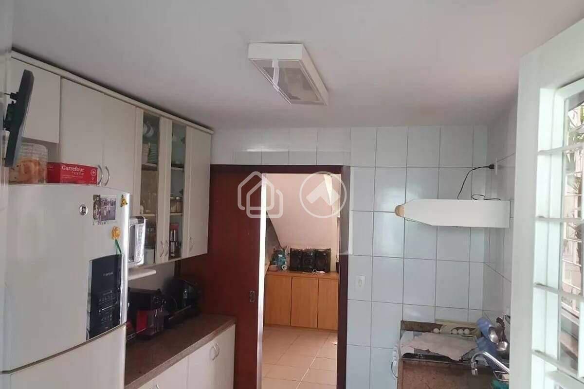 Casa, Caiçaras, 5 Quartos, 6 Vagas, 1 Suíte