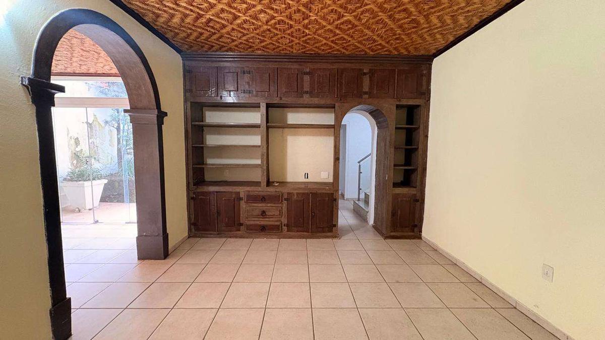 Casa, Vila Paris, 4 Quartos, 4 Vagas, 2 Suítes
