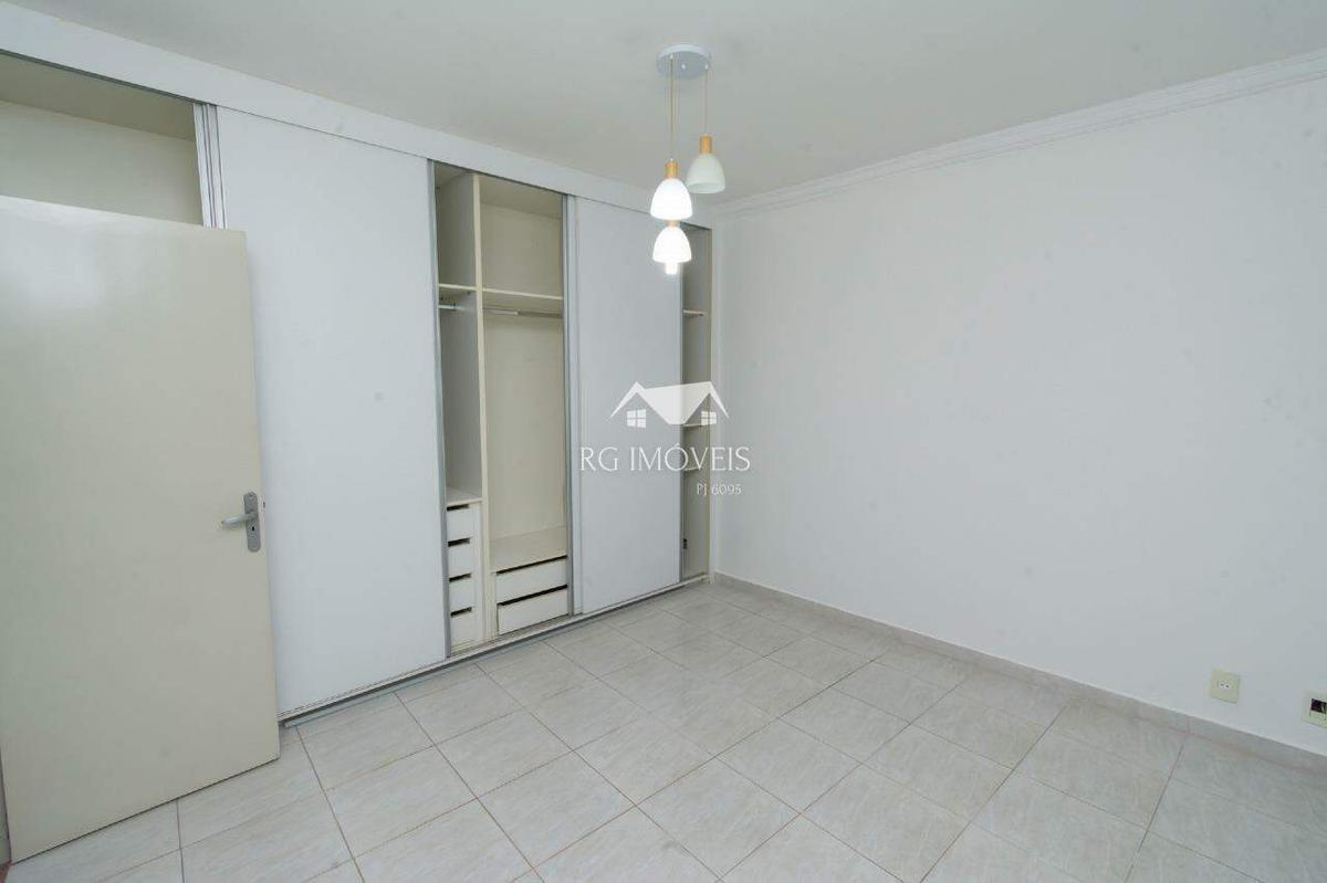 Casa, Milionários, 4 Quartos, 11 Vagas, 1 Suíte