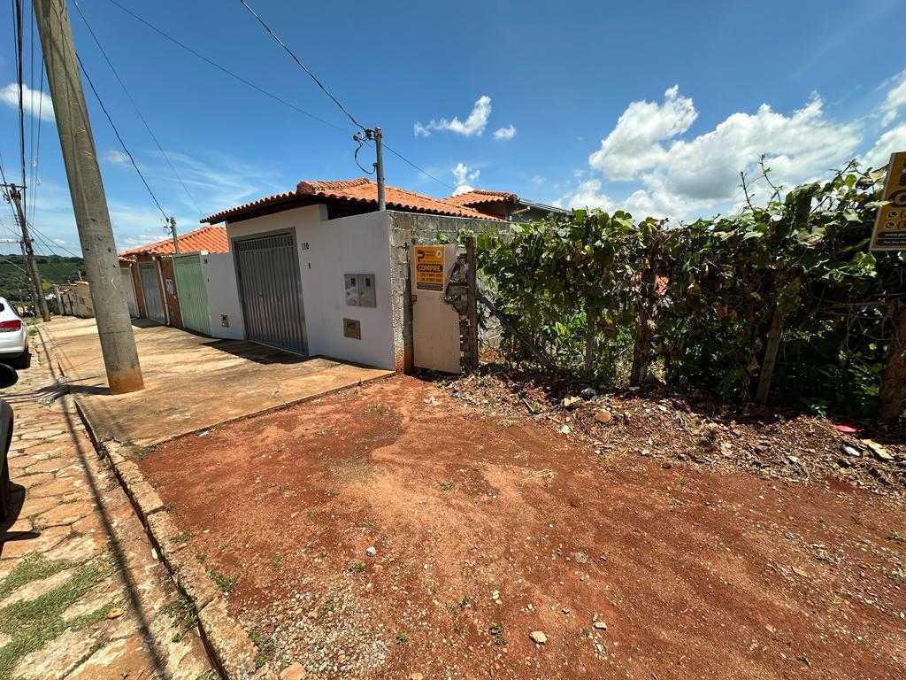 Lote, Centro, 0 Quarto, 0 Vaga
