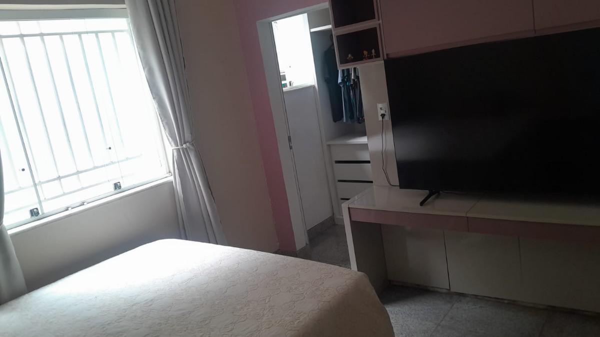 Casa, Sagrada Família, 4 Quartos, 3 Vagas, 2 Suítes