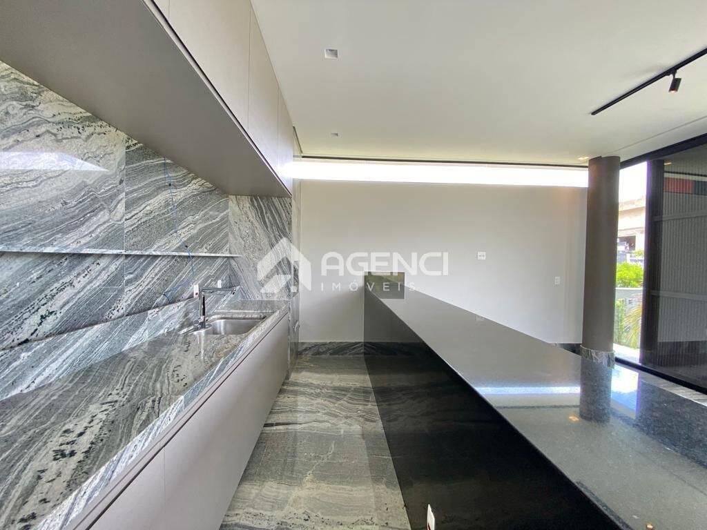 Casa, Alphaville - Lagoa dos Ingleses, 4 Quartos, 0 Vaga, 4 Suítes