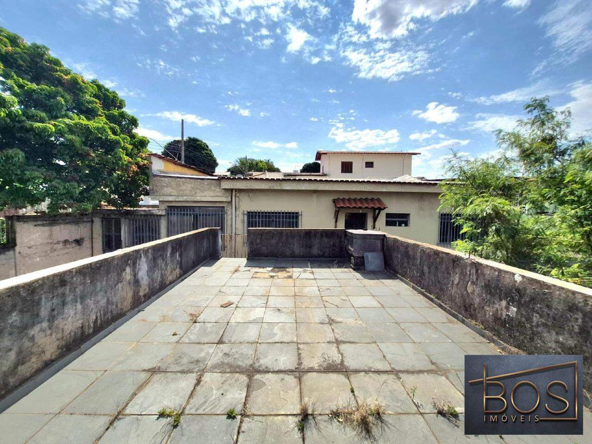 Casa, Esplanada, 3 Quartos, 2 Vagas, 1 Suíte