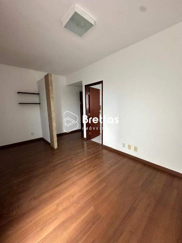 Apartamento, Centro, 0 Quarto, 0 Vaga