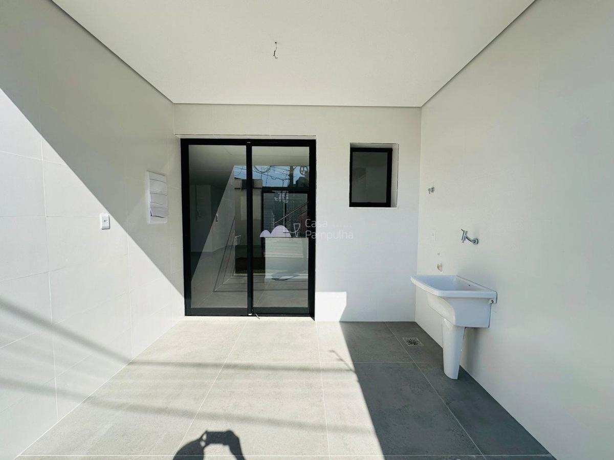 Casa, Planalto, 3 Quartos, 4 Vagas, 3 Suítes