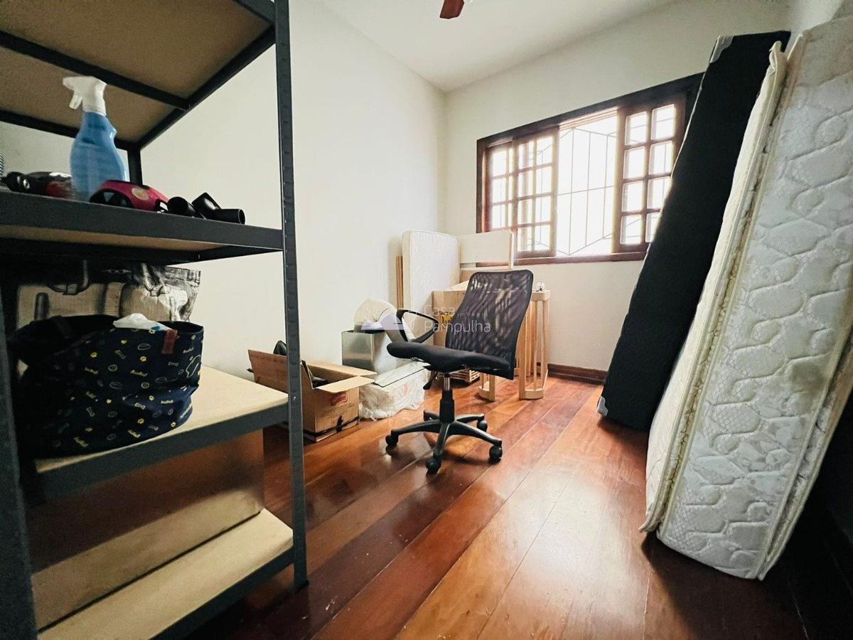 Casa, Santa Branca, 5 Quartos, 4 Vagas, 2 Suítes