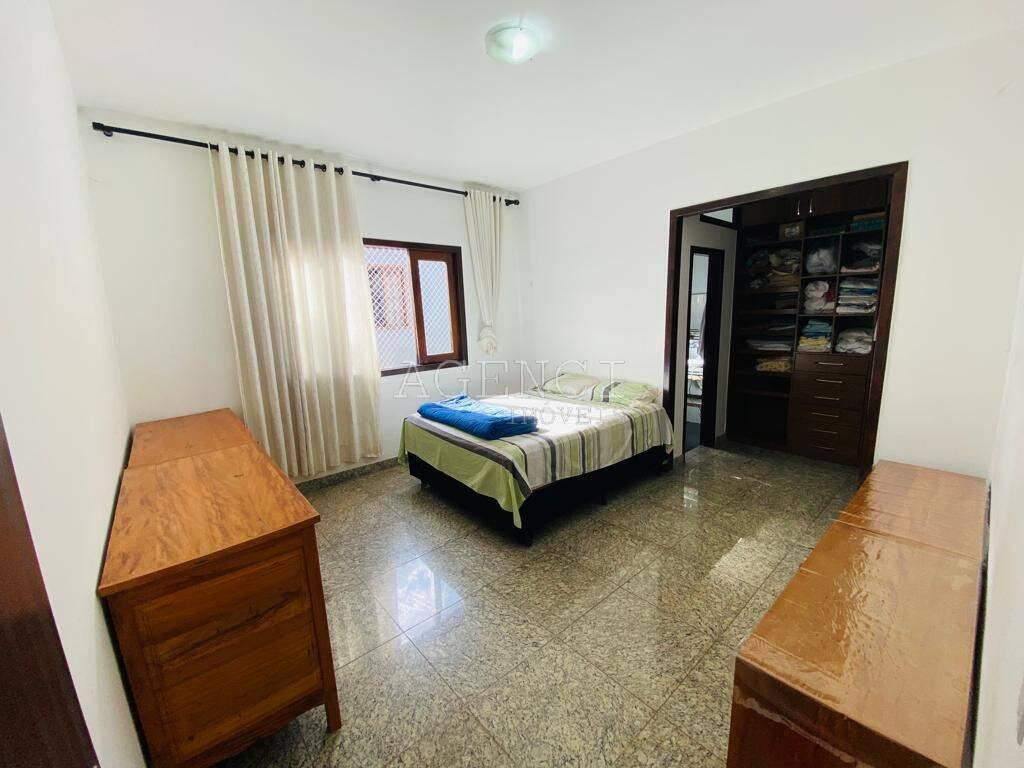 Casa, Bandeirantes (pampulha), 5 Quartos, 0 Vaga, 4 Suítes