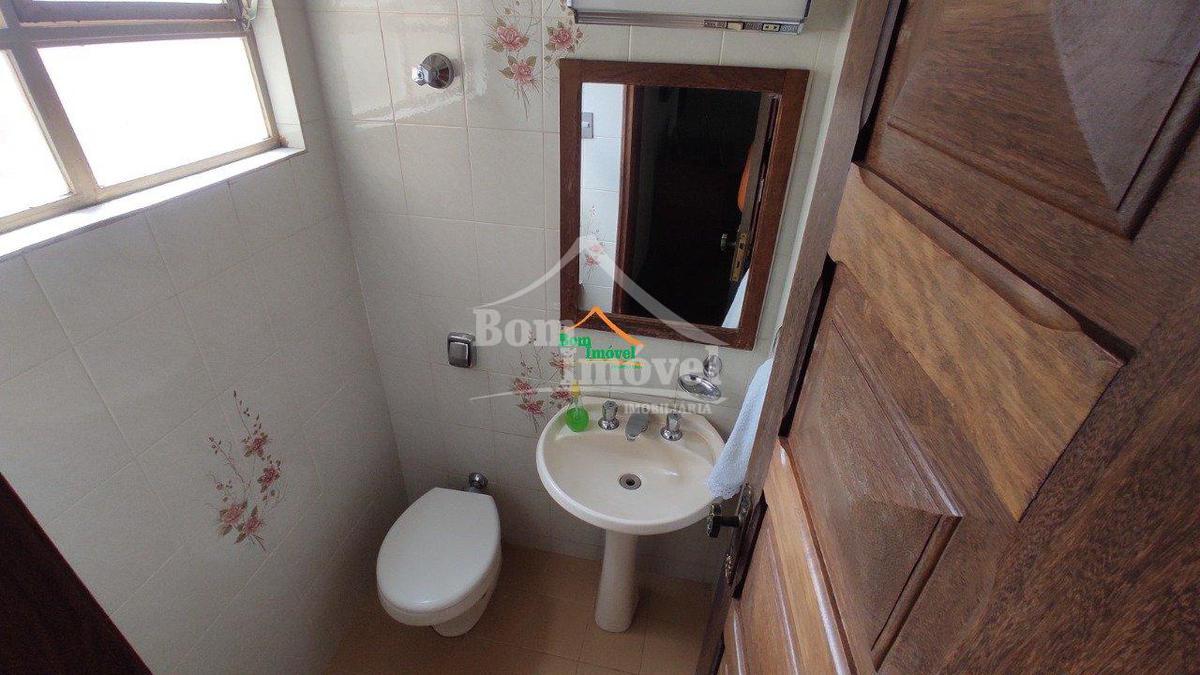 Casa, Centro, 3 Quartos, 3 Vagas, 1 Suíte