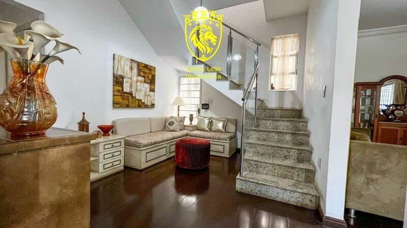 Casa, Serra, 4 Quartos, 2 Vagas, 2 Suítes