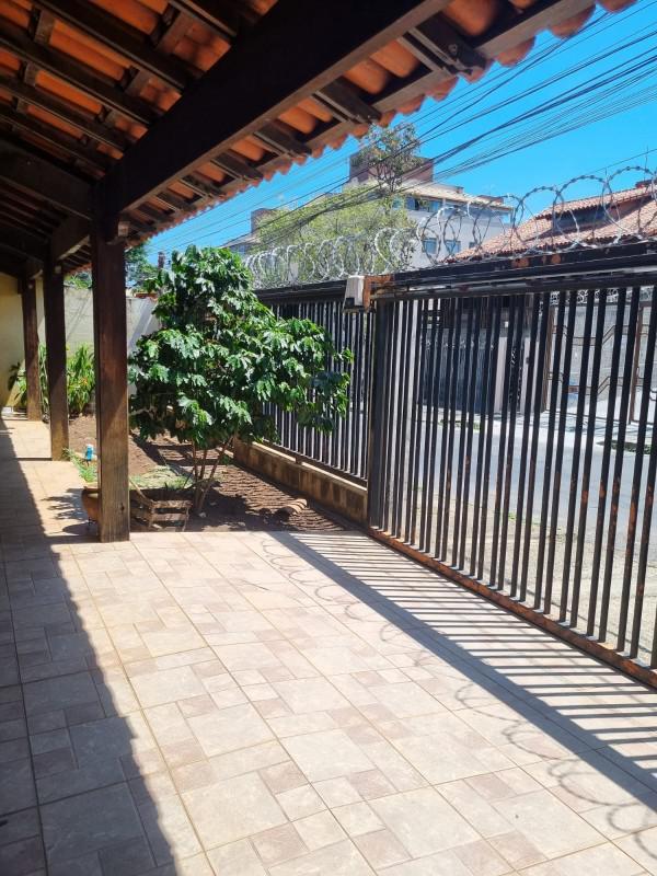 Casa, Três Barras, 5 Quartos, 3 Vagas, 1 Suíte