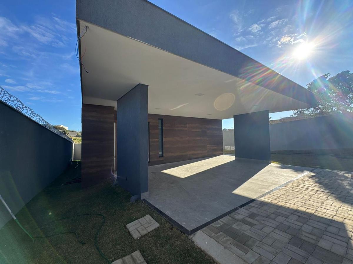 Casa, Vila dos Ipês, 3 Quartos, 2 Vagas, 1 Suíte