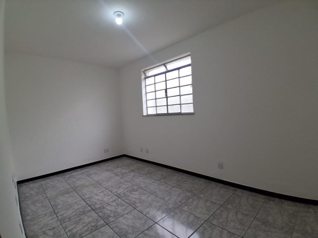 Casa, Cachoeirinha, 3 Quartos, 4 Vagas, 1 Suíte