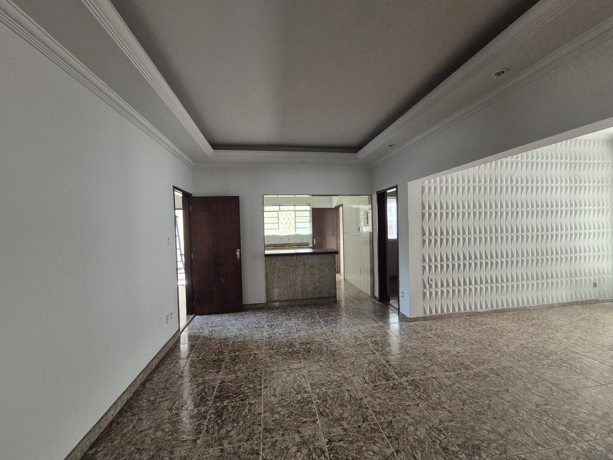 Casa, Nova Gameleira, 4 Quartos, 4 Vagas, 2 Suítes