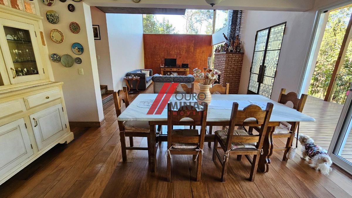 Casa em Condomínio, Jardins de Petrópolis, 4 Quartos, 3 Vagas, 2 Suítes