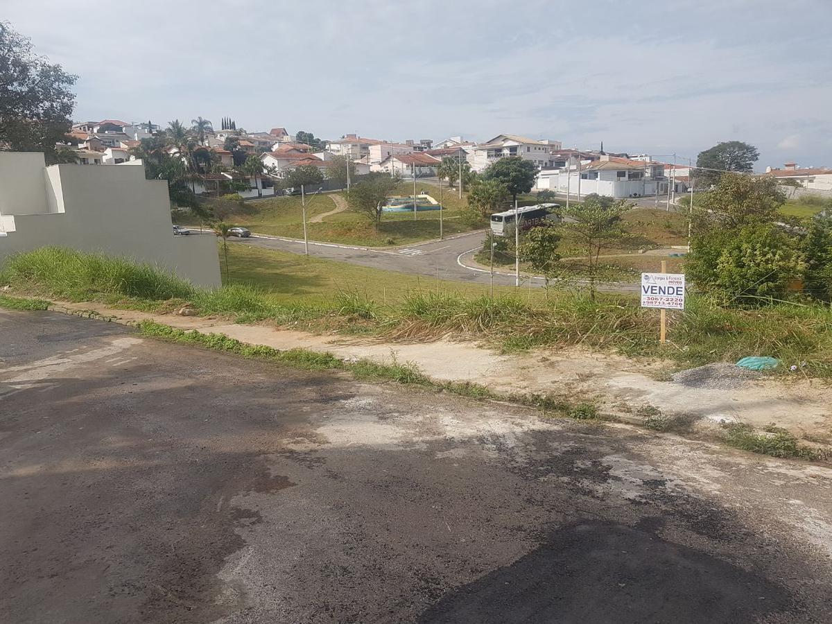 Lote, Parque Retiro, 0 Quarto, 0 Vaga