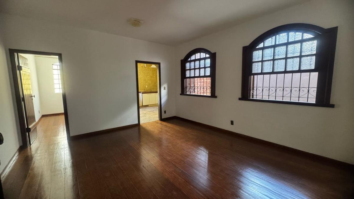 Casa, Ana Lúcia, 5 Quartos, 4 Vagas, 1 Suíte