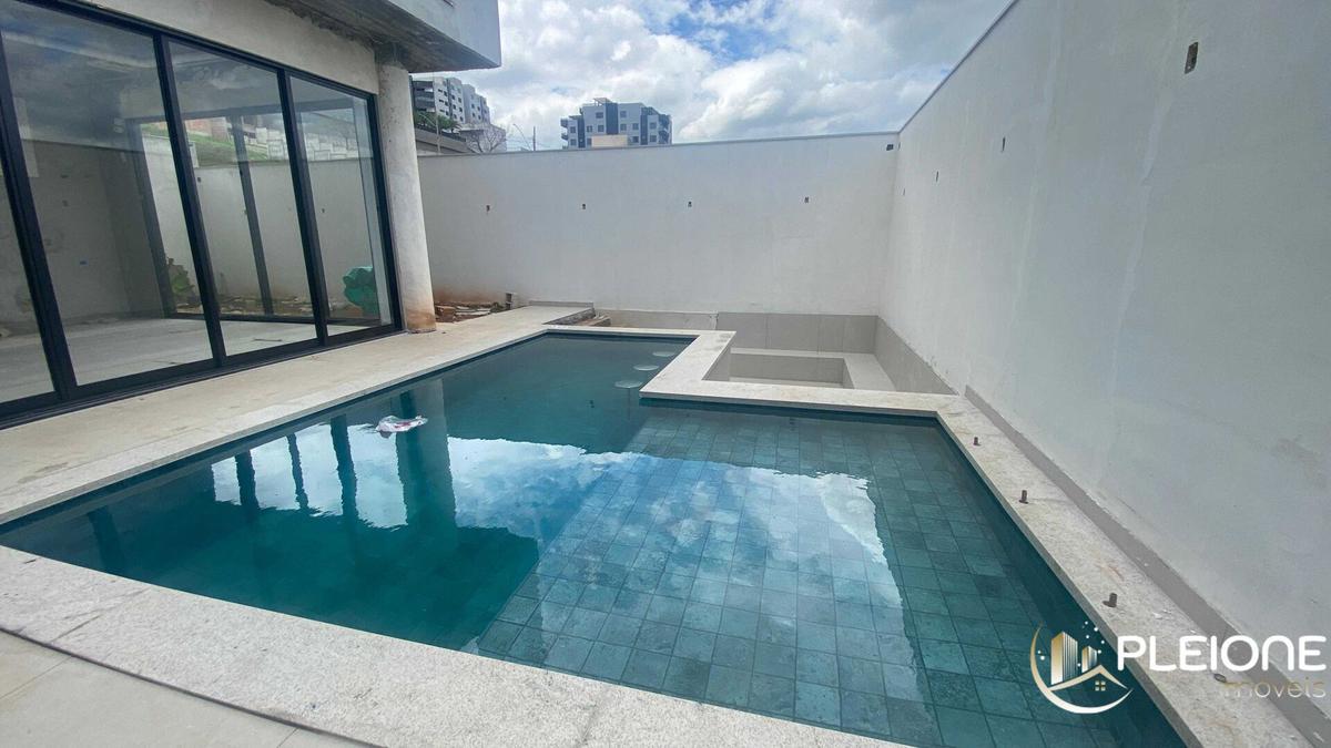 Casa, Tropical, 3 Quartos, 4 Vagas, 3 Suítes