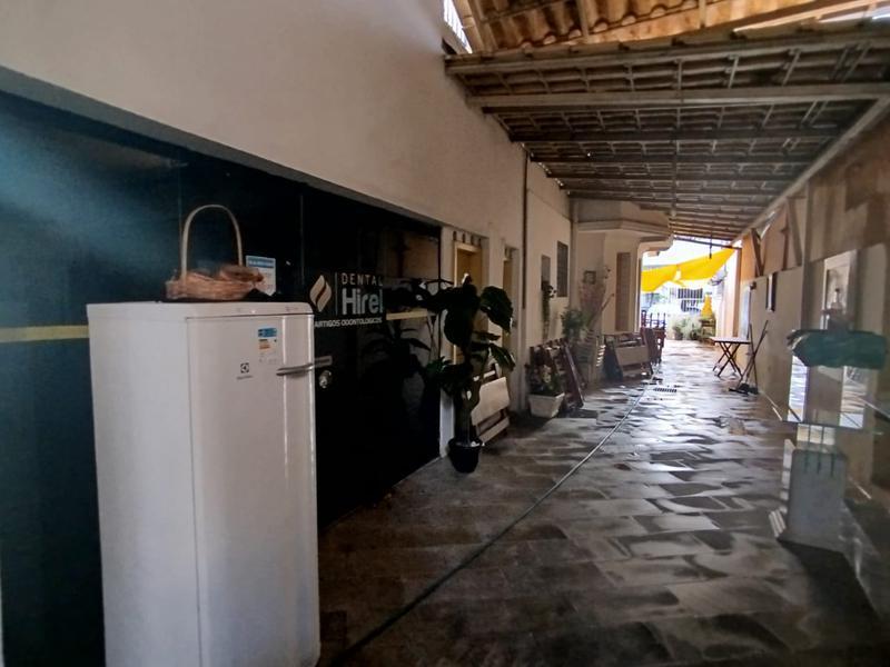 Casa Comercial, Funcionários