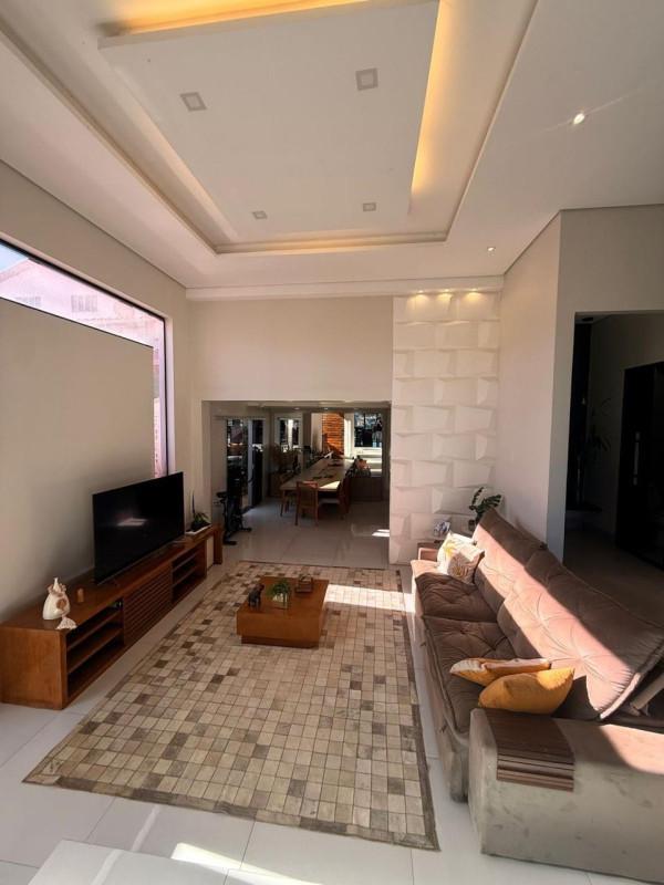 Casa, Campos Elíseos, 3 Quartos, 4 Vagas, 1 Suíte