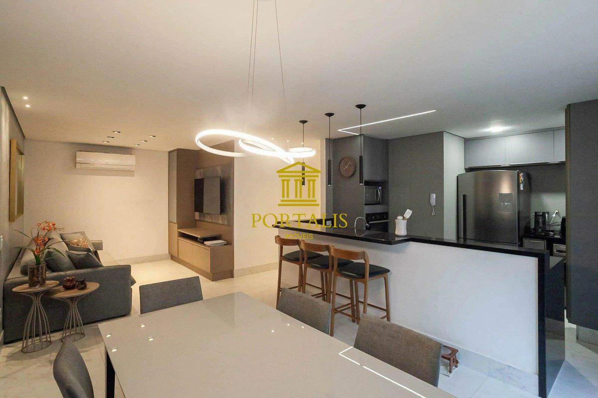 Apartamento, Funcionários, 2 Quartos, 2 Vagas, 2 Suítes