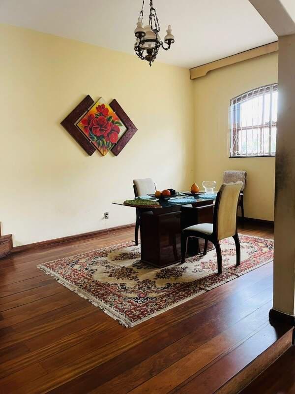 Casa, Salgado Filho, 5 Quartos, 5 Vagas, 1 Suíte