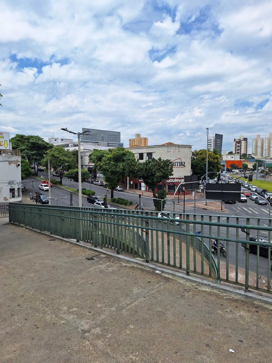 Prédio, Barro Preto, 6 Quartos, 0 Vaga