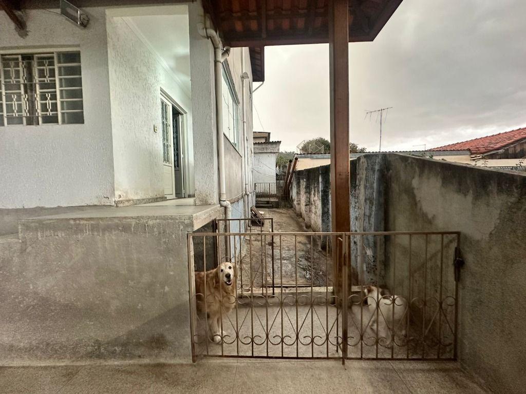 Casa, Nações Unidas, 5 Quartos, 2 Vagas, 1 Suíte