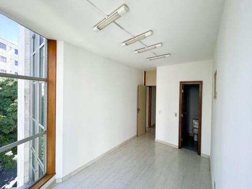 Andar, Santa Efigênia, 0 Quarto, 2 Vagas