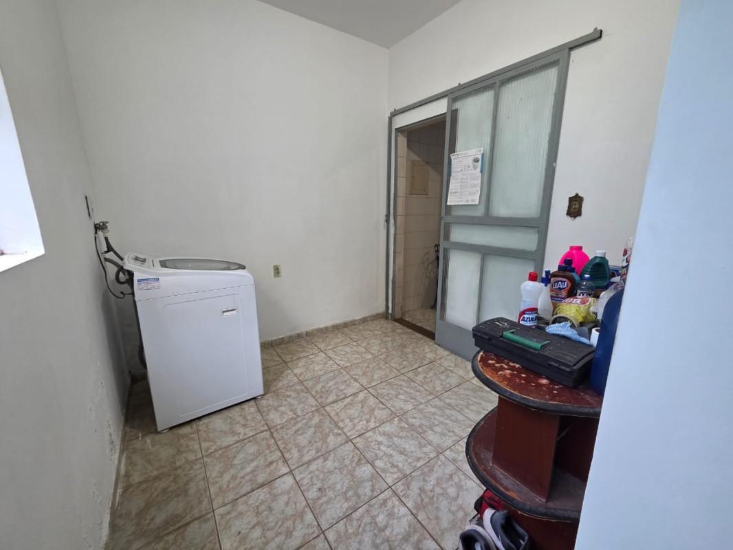 Casa, Coqueiros, 4 Quartos, 1 Vaga, 1 Suíte