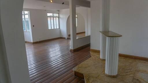 Cobertura, Centro, 5 Quartos, 2 Vagas, 3 Suítes