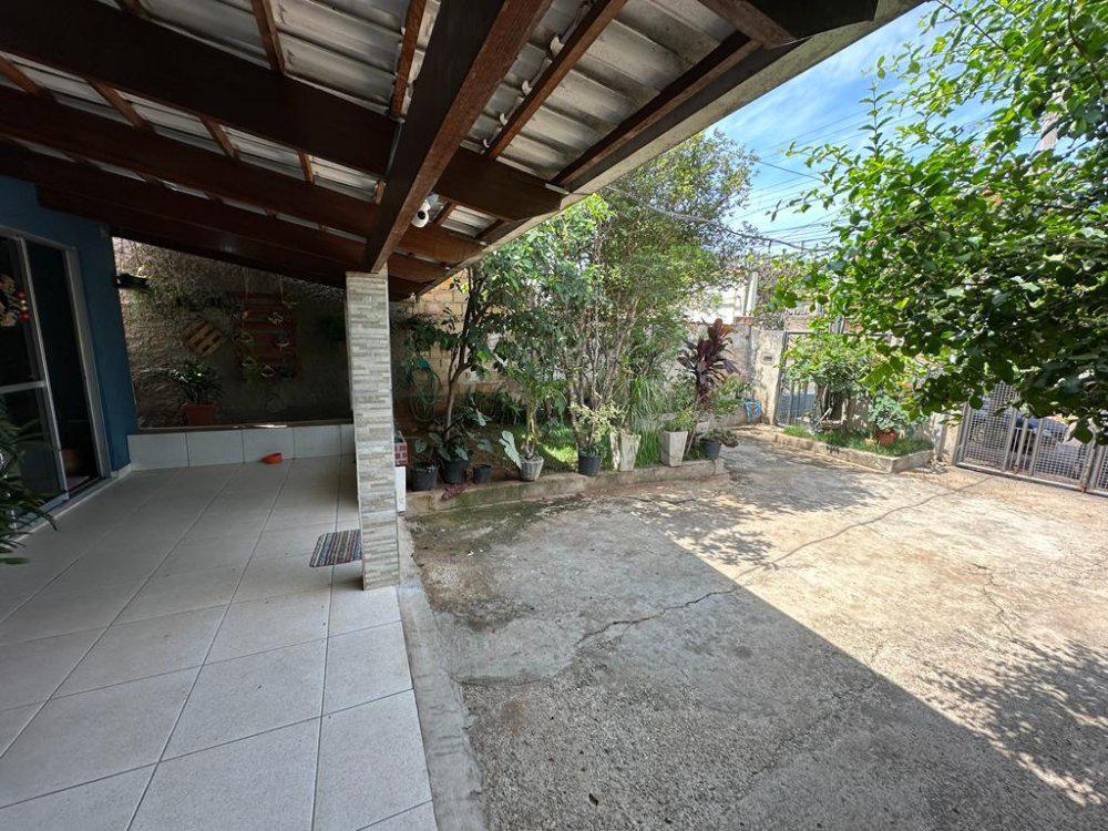 Casa, Centro, 3 Quartos, 4 Vagas, 1 Suíte