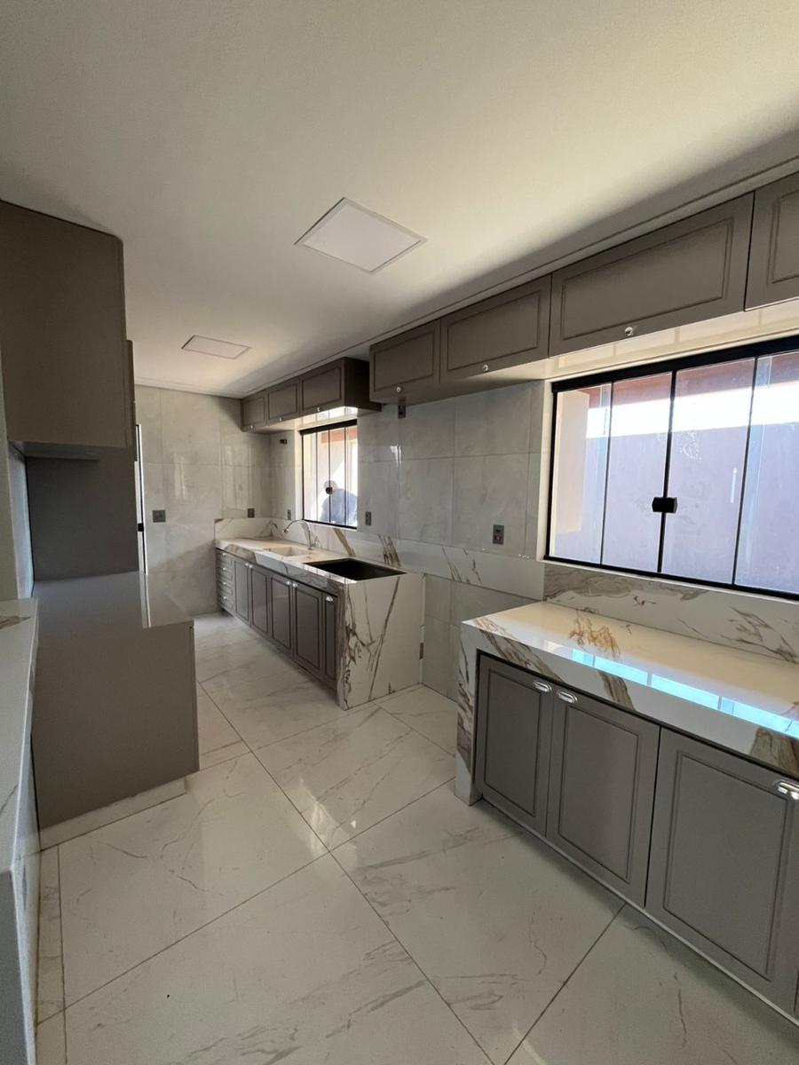 Casa, Centro, 2 Quartos, 2 Vagas