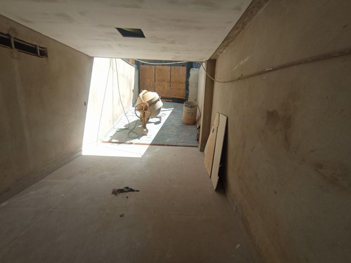 Casa, Santa Cruz, 3 Quartos, 2 Vagas, 1 Suíte