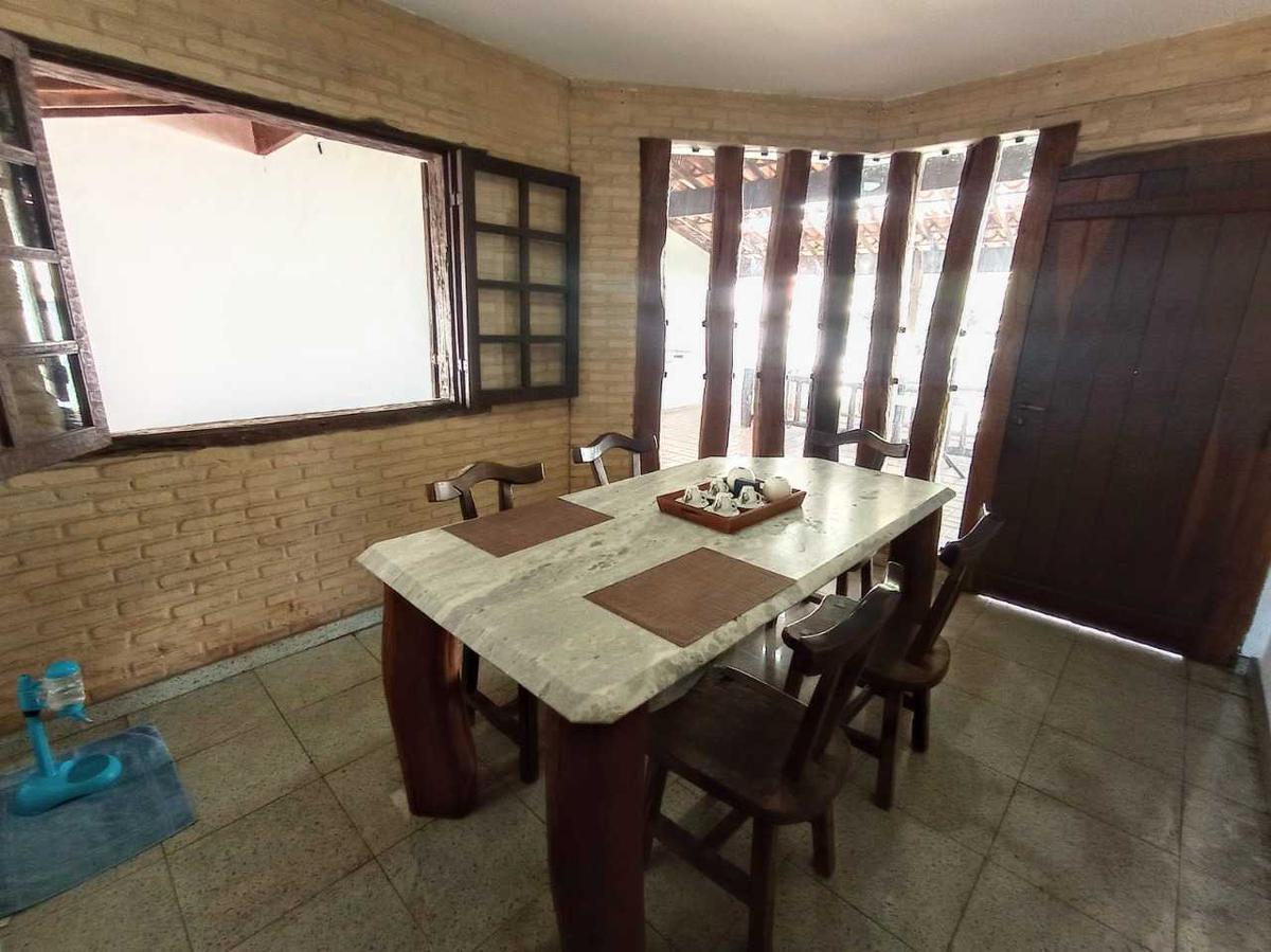 Casa, Castelo, 4 Quartos, 4 Vagas, 1 Suíte