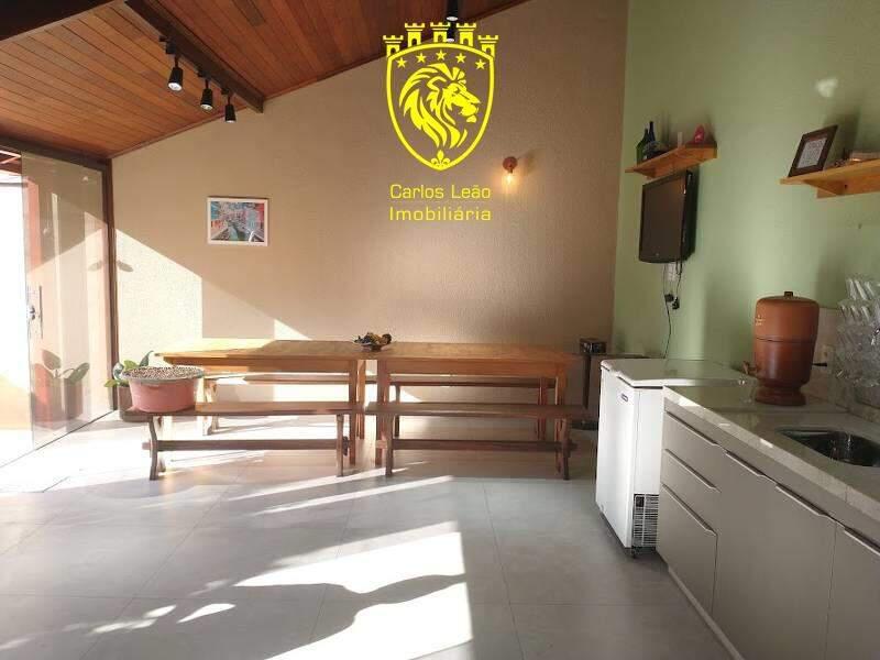 Casa, São José, 3 Quartos, 4 Vagas, 2 Suítes