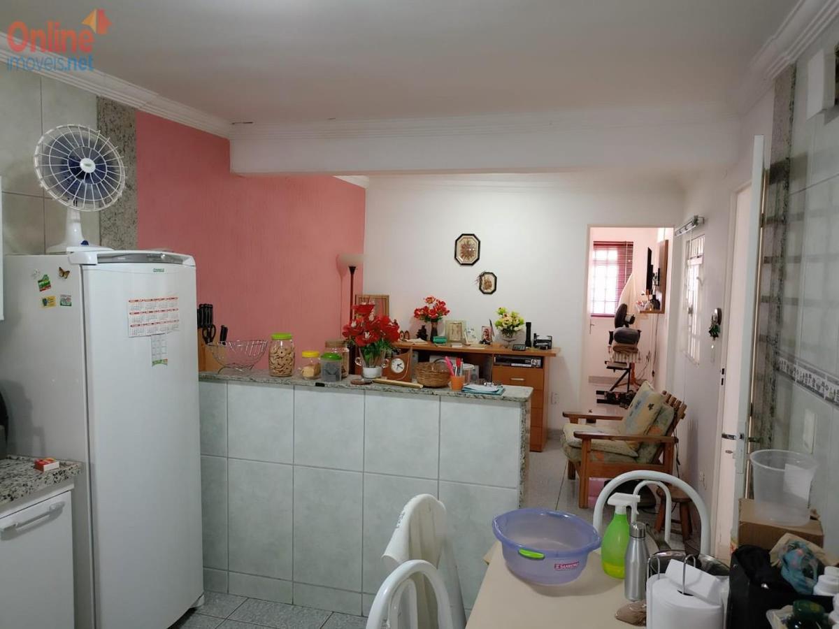 Casa, Dom Pedro I, 1 Quarto, 0 Vaga, 0 Suíte