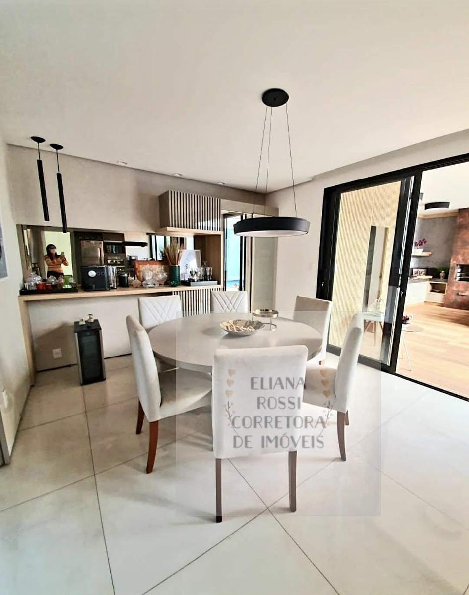 Casa, Centro, 4 Quartos, 3 Vagas