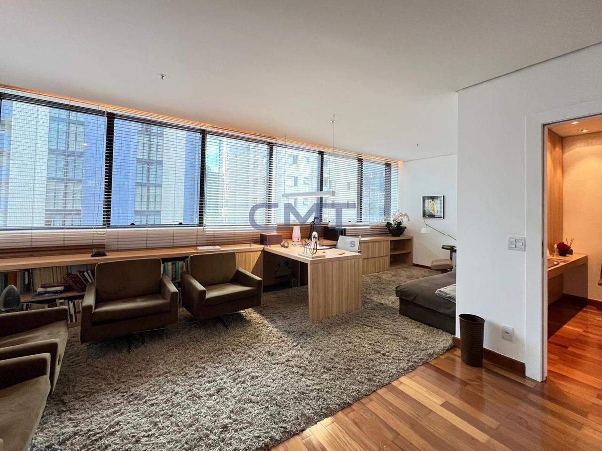 Sala, Savassi, 0 Quarto, 2 Vagas