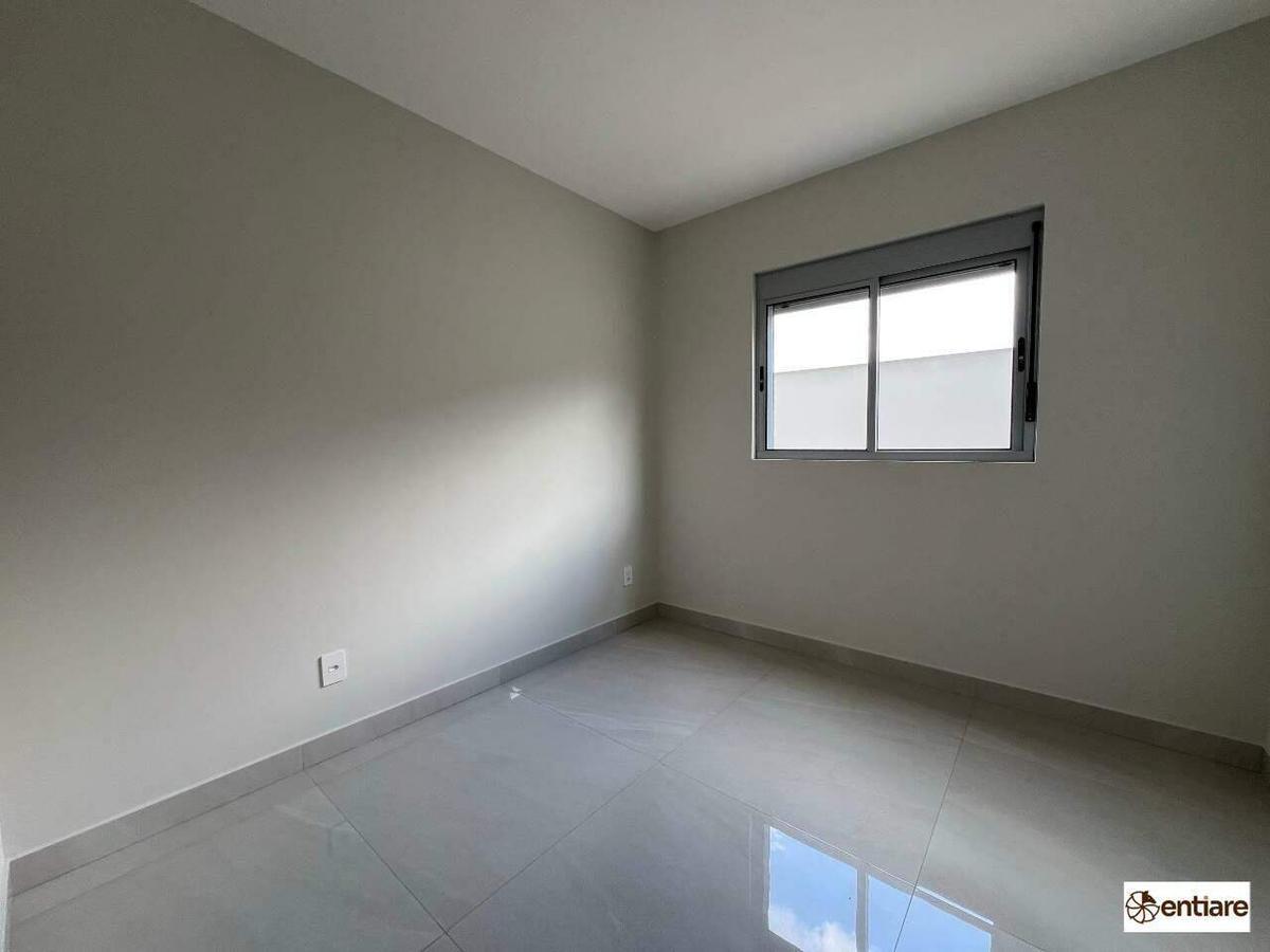 Apartamento, Barreiro, 3 Quartos, 2 Vagas, 1 Suíte