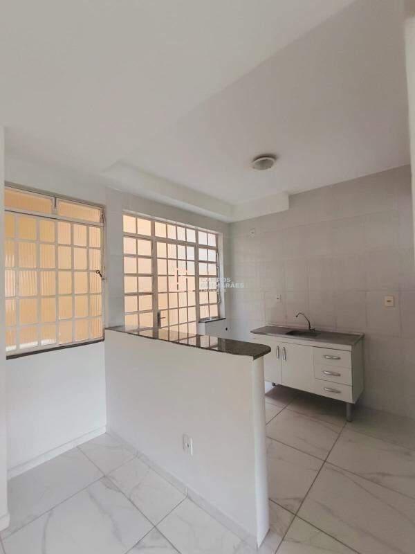 Casa, Barreiro, 2 Quartos, 1 Vaga, 2 Suítes