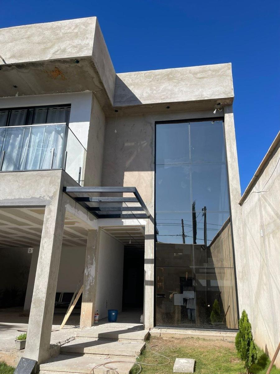 Casa, Trevo, 5 Quartos, 4 Vagas, 2 Suítes