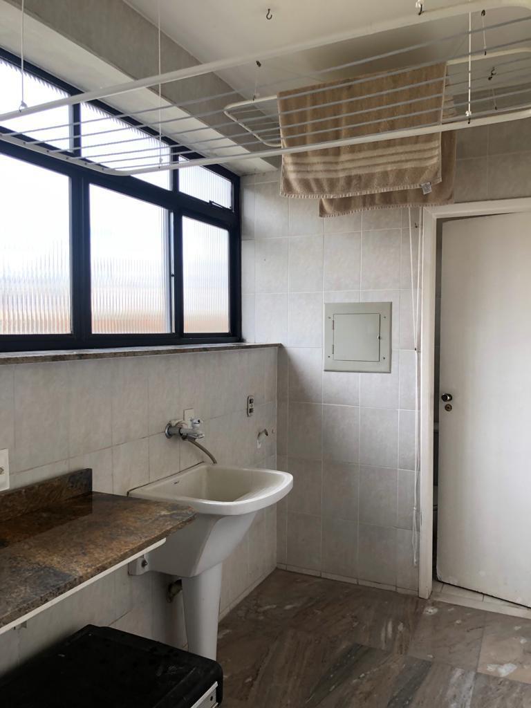 Cobertura, Estoril, 3 Quartos, 2 Vagas, 1 Suíte