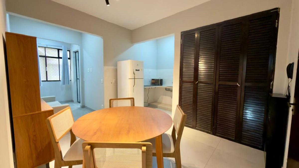 Apartamento, Centro, 2 Quartos, 0 Vaga, 1 Suíte