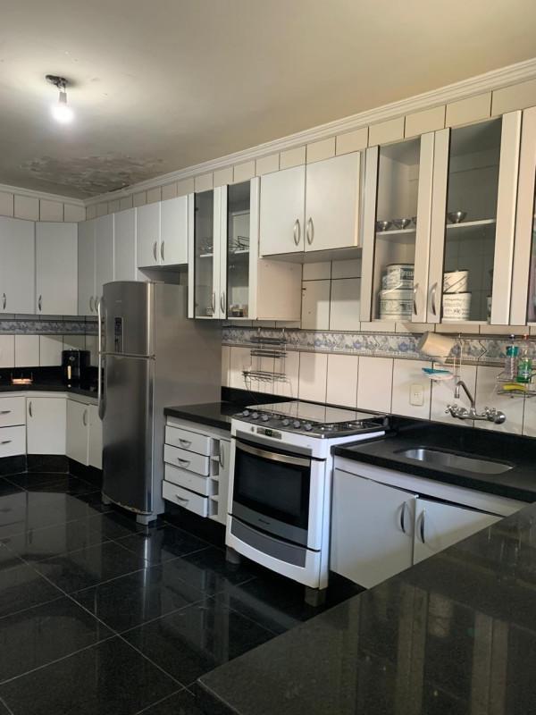 Casa, Santa Terezinha, 3 Quartos, 4 Vagas, 1 Suíte