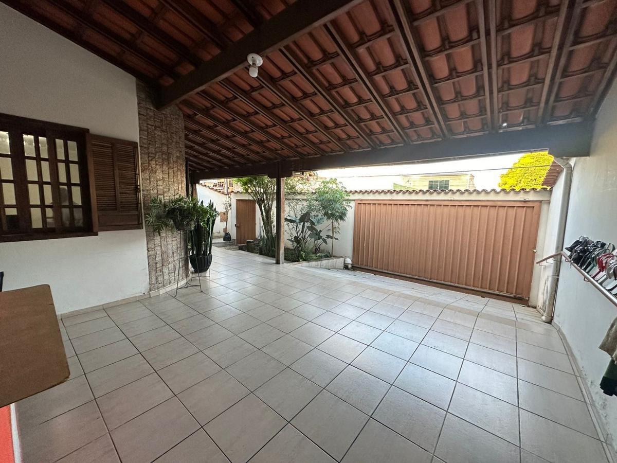 Casa, Santa Cruz, 4 Quartos, 4 Vagas, 2 Suítes