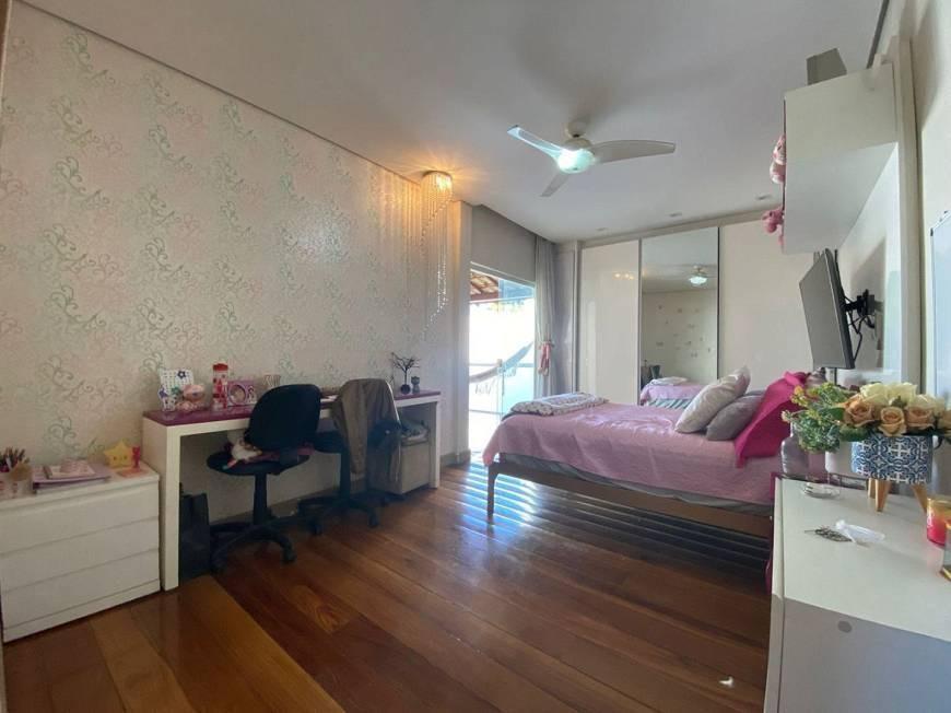Casa, Trevo, 4 Quartos, 5 Vagas, 2 Suítes